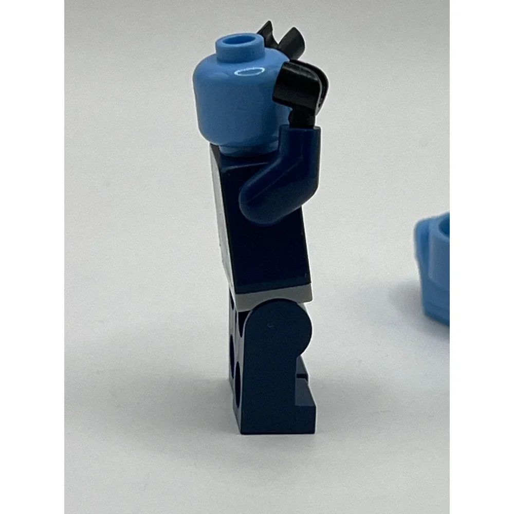 LEGO DC Super Heroes Mr. Freeze Minifigure sh0319 Dark Blue Suit 76000
